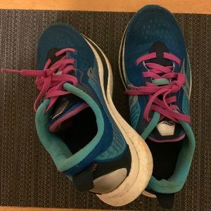 Saicony Endorphin speed 2 size US 7. Used